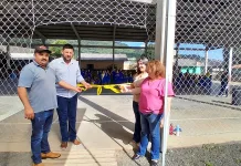 Escola de Macieira ganha quadra coberta