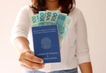 Governo prevê salário mínimo de R$ 1.502 para 2025