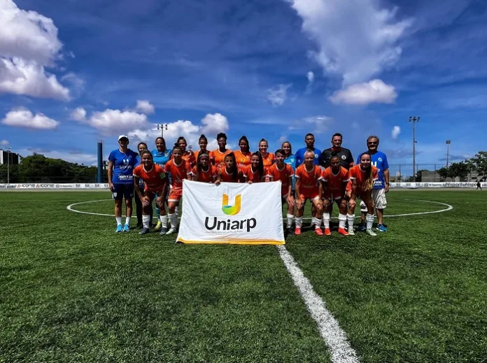 UNIARP estreia com goleada nos JUBs em Recife