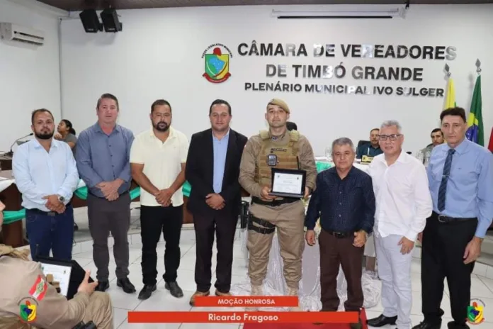 Policiais Militares e Civis recebem homenagem da Câmara de Timbó Grande