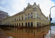 Auxílio reconstrução para vítimas do RS deve começar neste mês