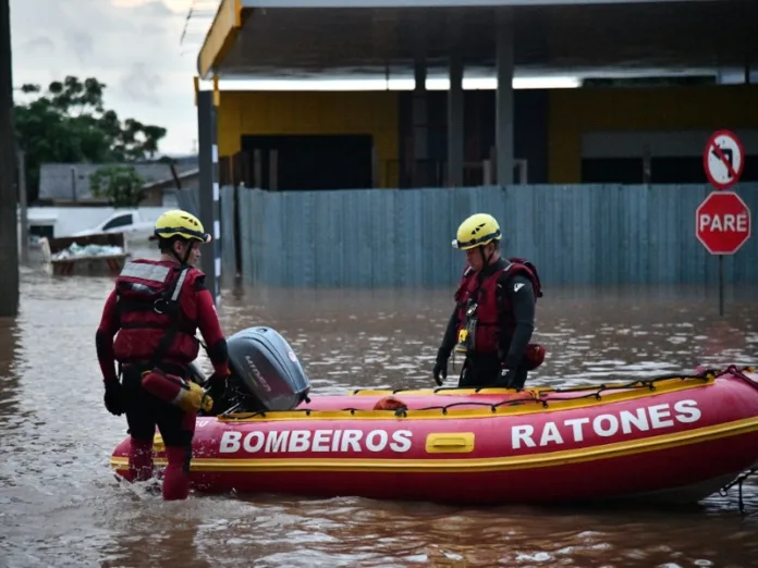 Santa Catarina envia mais bombeiros para apoiar o RS