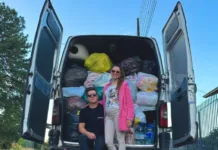 Cantora caçadorense vai ao Rio Grande do Sul entregar donativos