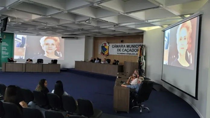 Câmara levanta sessão em homenagem a Ornilda Busato