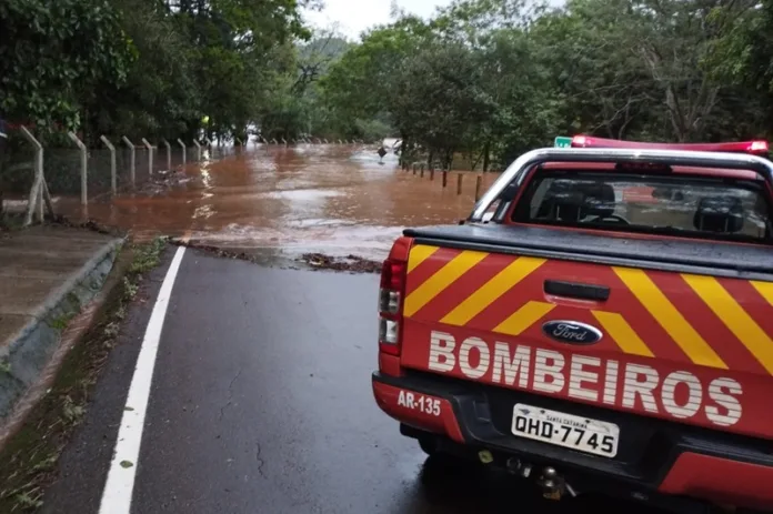 CBMSC aciona Força-Tarefa em resposta às chuvas em Santa Catarina