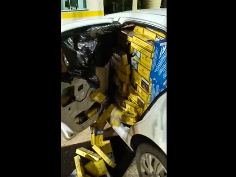 Carro com 15 mil maços de cigarro é apreendido em SC