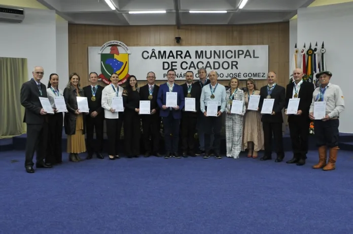 Destaques Caçadorenses são homenageados na Câmara