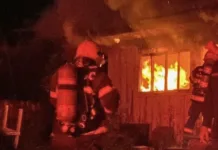 Casa abandonada pega fogo em Fraiburgo