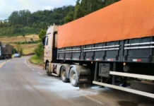 Incêndio em caminhão é contido na SC-464 em Salto Veloso