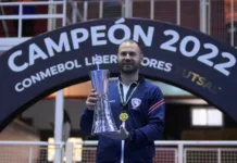 Ex-técnico do Videira é eleito o melhor técnico de futsal do mundo