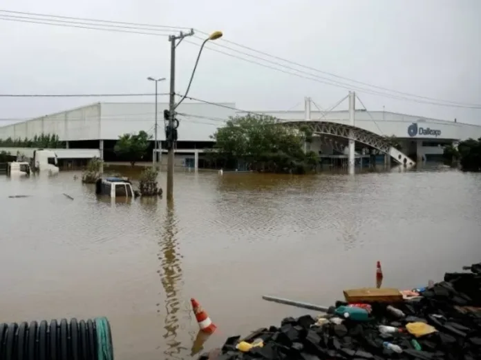 SC prorroga ICMS de empresas afetadas pelas enchentes do RS