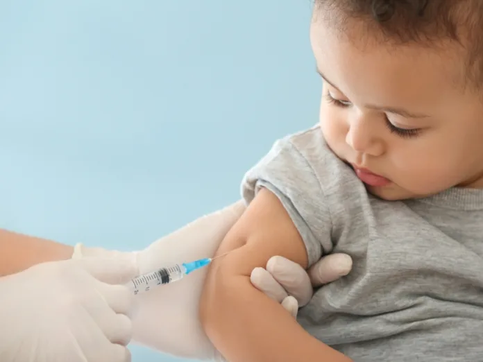 Pais são notificados pelo MPSC por não vacinar filhos em SC