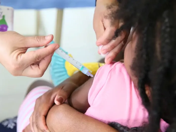 Projeto para vacinação nas escolas vai à sanção presidencial