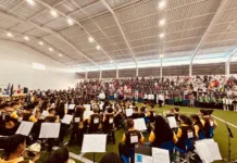 Maestro e alunos do projeto Músicos do Contestado encantam em Workshop