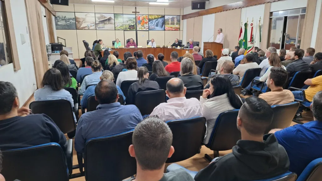 Relatório com todas as emendas recebidas nos últimos três anos foi apresentado em resposta a um pedido de informação