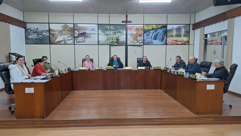 Prefeito, vice, secretários e vereadores não terão aumento salarial em Rio das Antas