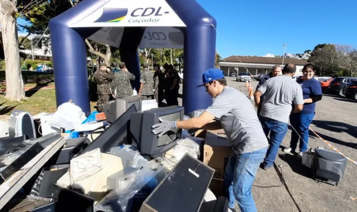 Recicla CDL vai recolher lixo eletrônico neste sábado em Caçador