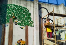 Artista videirense conta a história de Videira através de mosaicos