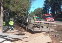 Carreta tomba entre Santa Cecília e Ponte Alta do Norte