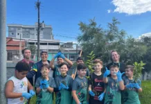 Unimed Caçador envolve jovens no plantio de árvores