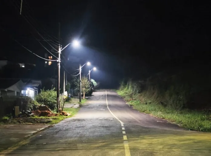 Mais ruas de Caçador recebem lâmpadas de led's