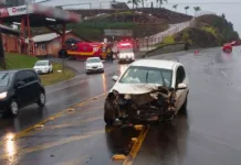 Acidente de trânsito na SC-135 envolve dois veículos em Videira