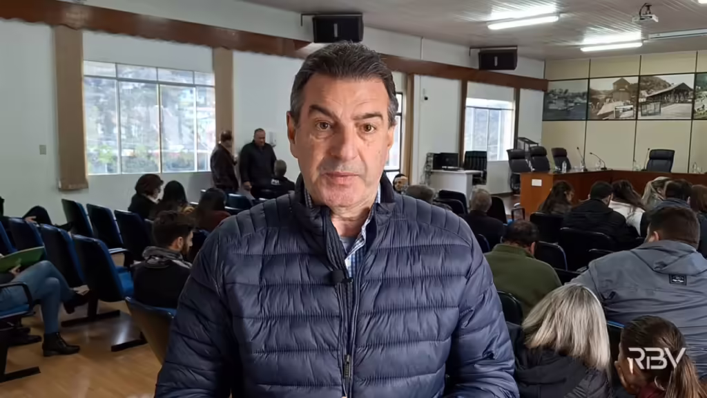 “Sou totalmente contra aumentar imposto”, afirma Cobalchini