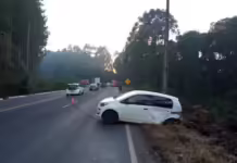 Colisão entre dois veículos na SC-135 em Rio das Antas