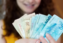 Astróloga ensina a descobrir seu número de prosperidade para atrair riquezas