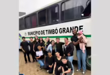 Alunos de Timbó Grande realizam a primeira apresentação pelos Músicos do Contestado