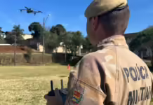 Policiais militares realizam treinamento de operadores de drones