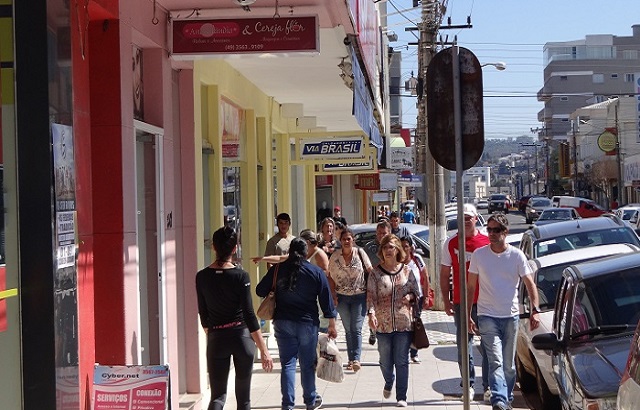 Comércio caçadorense aberto até às 16h neste sábado