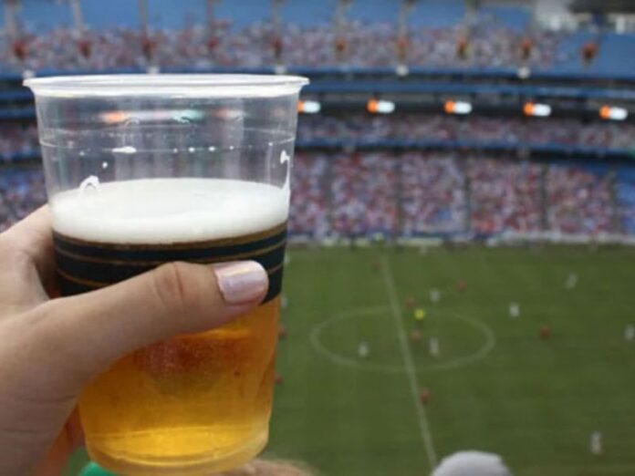 Lei amplia horário de venda de cerveja nos estádios de futebol