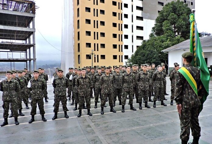 Dia do Soldado é comemorado no Tiro de Guerra de Caçador