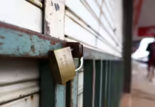 SC registra fechamento de 128 mil empresas em um ano