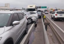 Engavetamento em SC bloqueia trânsito e causa filas de até 14 km
