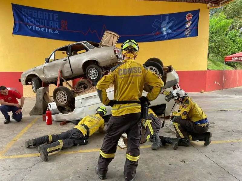 Bombeiros de Videira realizam Workshop de Resgate Veicular