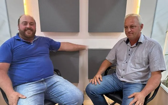 Candidatos a prefeito de Ibiam participam de entrevista