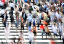 Expectativa de vida no Brasil sobe para 76,4 anos