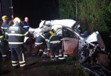 Colisão entre carreta de Ibicaré e carro deixa três mortos