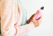 Adolescente é acusada de colocar ecstasy na água de colegas