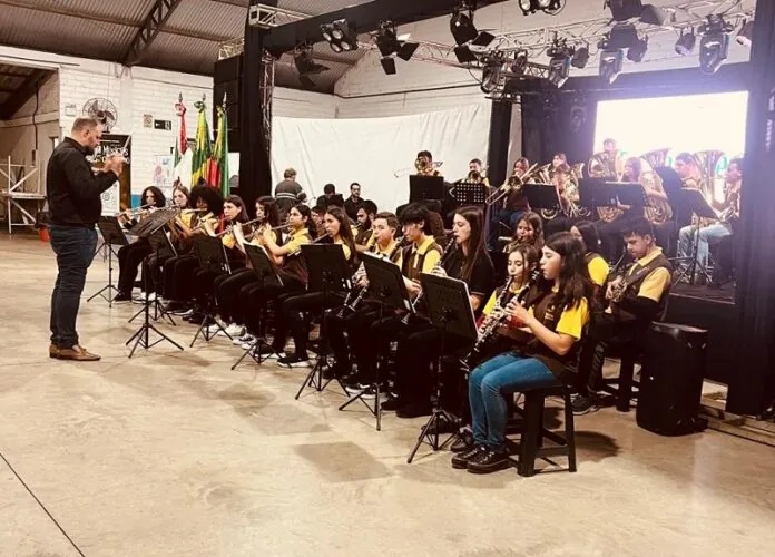 Músicos do Contestado se apresentam no Rio Grande do Sul