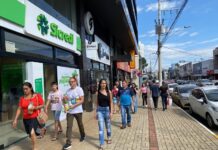 Comércio caçadorense com horário estendido nesta sexta-feira