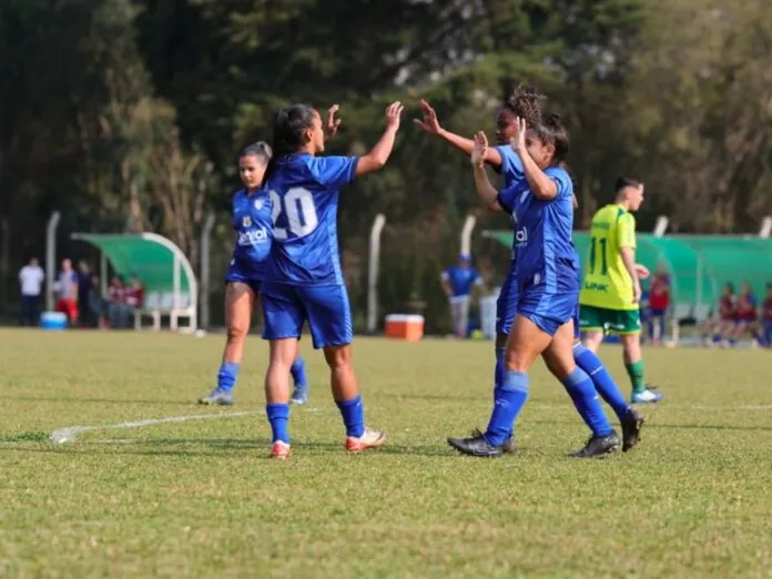 Avaí/Kindermann goleia Floresta por 10 a 0 no Catarinense adulto