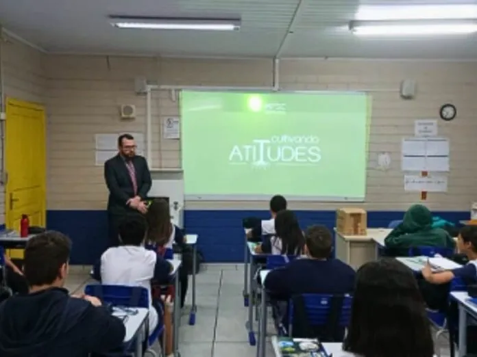 Escola Fidélis Fantin recebe programa do MPSC Cultiva Atitudes