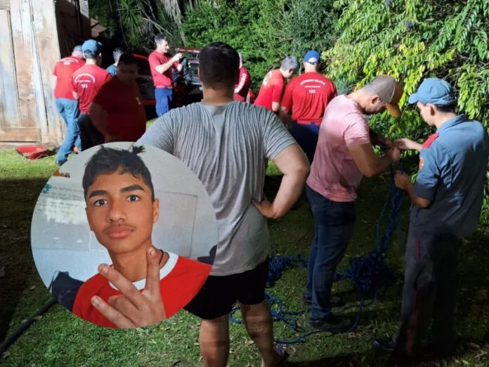 Adolescente morre afogado ao tentar tirar bola de rio