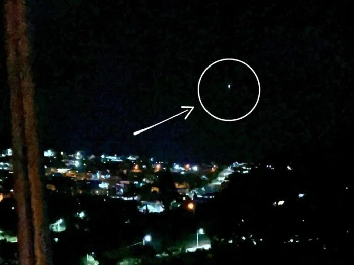 Luz misteriosa aparece no céu de Santa Catarina