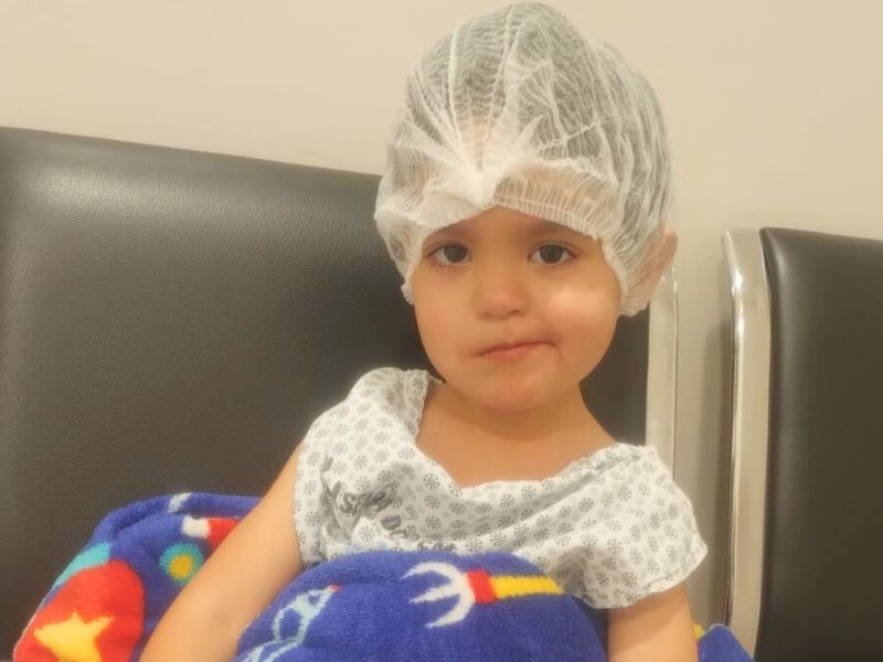 Menino com tumor no cérebro precisa de ajuda para tratamento
