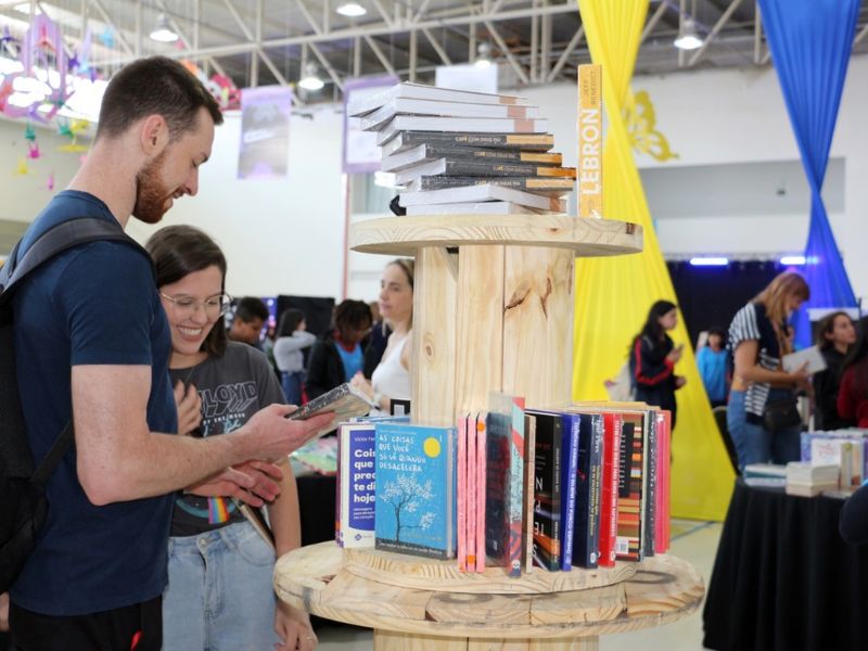 Uniarp realiza 3ª Feira do Livro até dia 19 de outubro