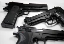 Criança de 4 anos é ferida por tiro enquanto brincava perto de clube de tiro